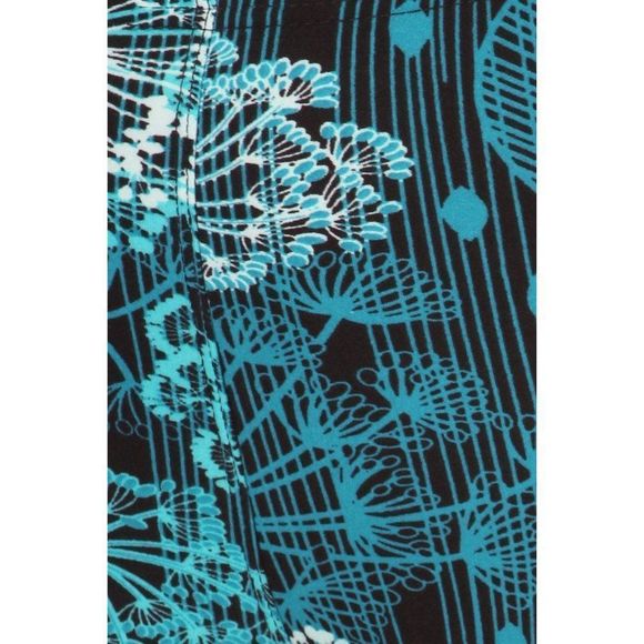 (Plus) Curvy Black White Blue Damask Floral Pattern Print Leggings - Picture 5 of 5